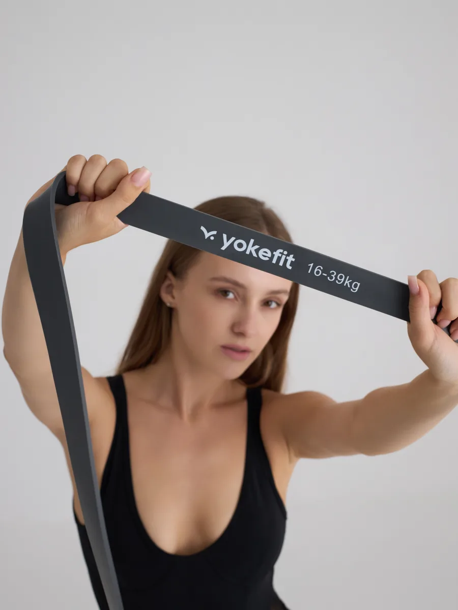 Резинка Yokefit 16-39 кг крупным планом
